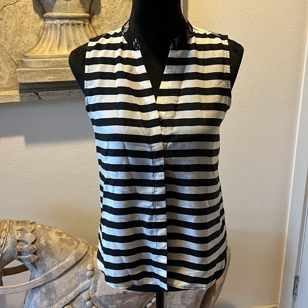 Ann Taylor black ivory striped sleeveless‎ top Sz XS Petite